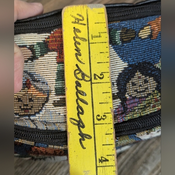 Tapestry Fanny Pack Multicultural Children - Picture 9 of 9